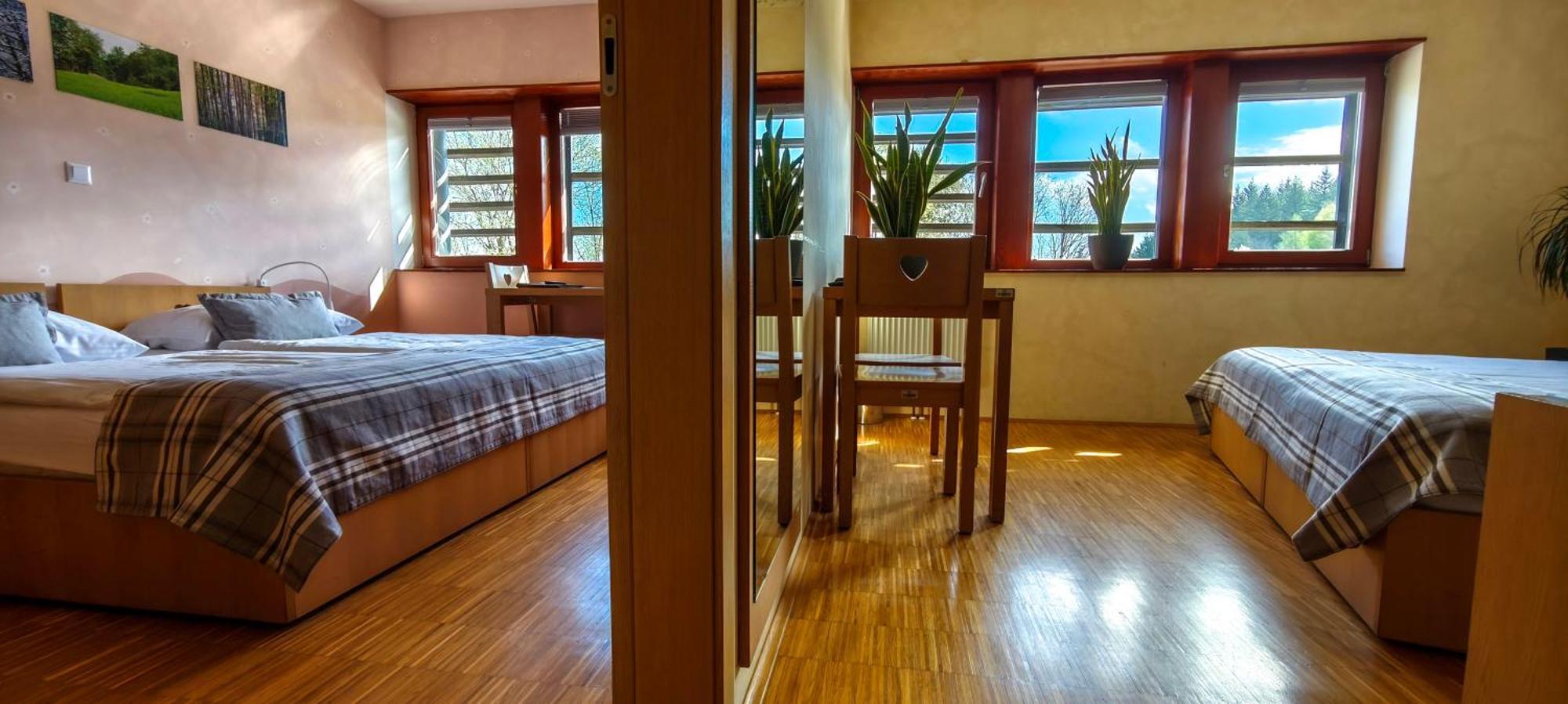 Hotel Celjska Koca Celje Bagian luar foto