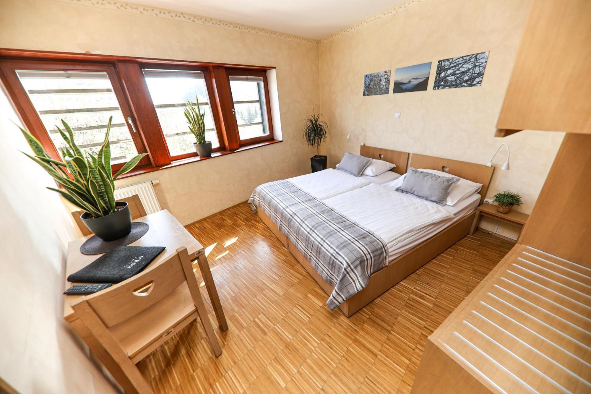Hotel Celjska Koca Celje Bagian luar foto